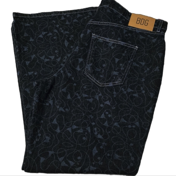 🆕️Urban Outfitters BDG Low Rise Flare Jeans Women’s Size 34 Dark Wash Print NWT - Picture 4 of 8